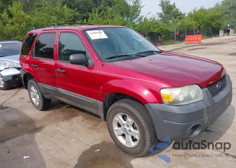 2005 Ford Escape Xlt z USA, uszkodzony, nr VIN 1FMYU93125KB84638